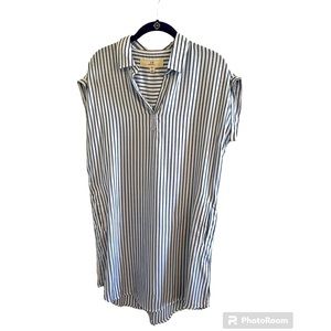 Thread+Supply blue and white striped dress size S with pockets.
